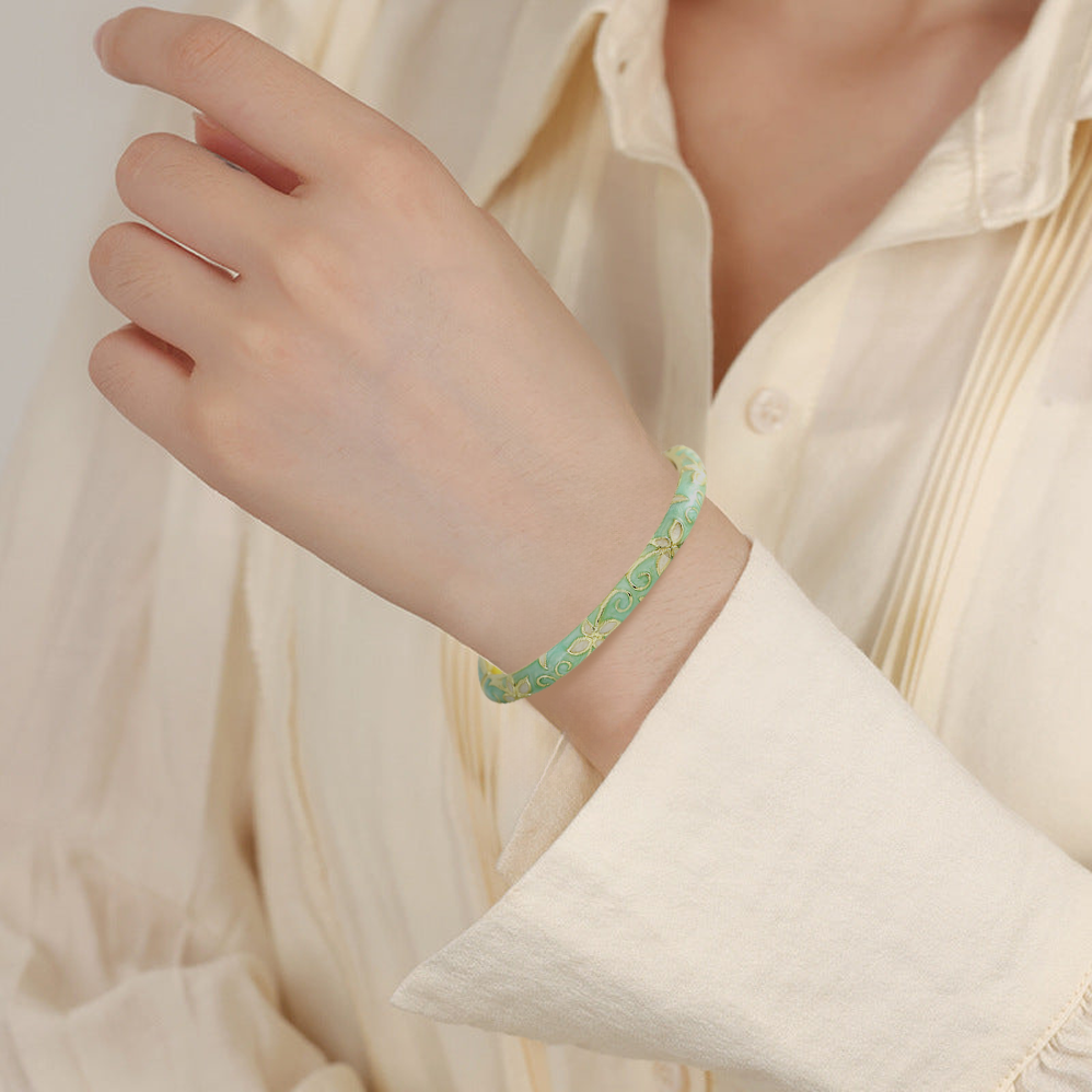 🥰Congratulations, lucky star✨ We offer you extra 50% discount🎁 on the limited edition Cyan bangle💎 bracelet helps you detoxify thoroughly and stay in great shape! 🛒